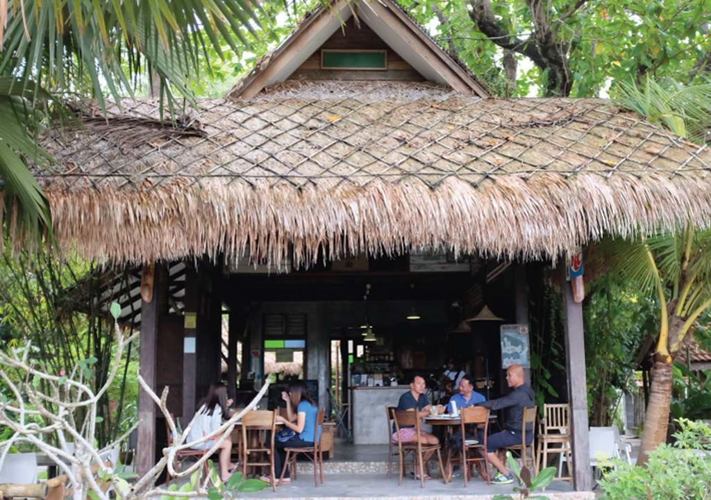 Panji Panji Tropical Wooden Home Pantai Cenang  Exterior photo