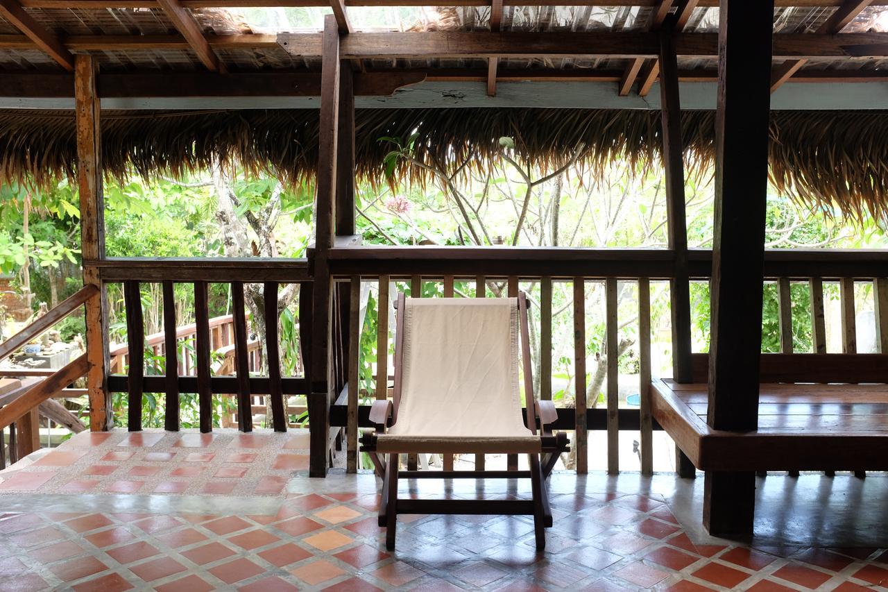 Panji Panji Tropical Wooden Home Pantai Cenang  Exterior photo